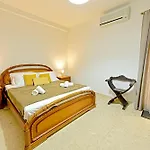 Ros - Charming 3 Bedroom Maisonette Balzan