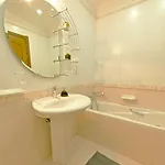 Ros - Charming 3 Bedroom Maisonette Διαμέρισμα