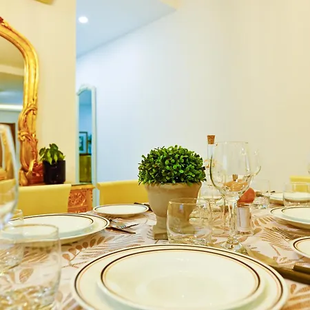 Apartament Ros - Charming 3 Bedroom Maisonette *