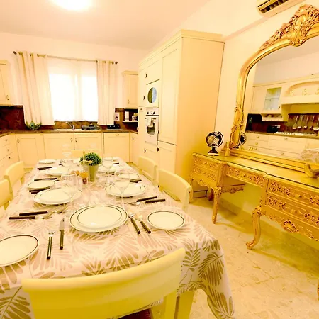 Apartment Ros - Charming 3 Bedroom Maisonette *