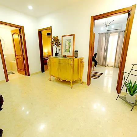 Ros - Charming 3 Bedroom Maisonette *