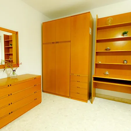Apartment Ros - Charming 3 Bedroom Maisonette *