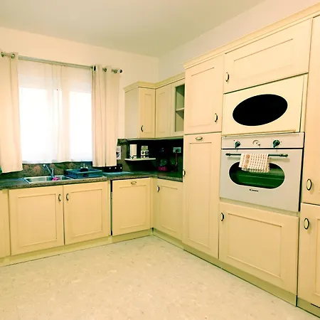 Ros - Charming 3 Bedroom Maisonette * Balzan