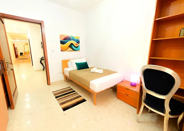 Ros - Charming 3 Bedroom Maisonette * Balzan