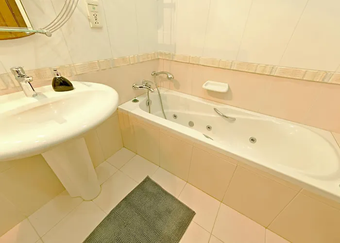 Ros - Charming 3 Bedroom Maisonette * Balzan