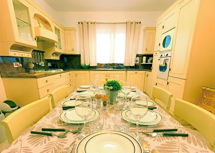 公寓 Ros - Charming 3 Bedroom Maisonette