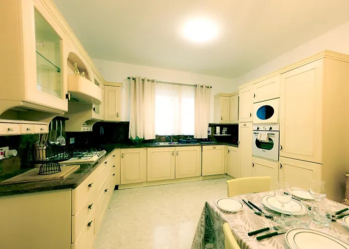 Appartamento Ros - Charming 3 Bedroom Maisonette