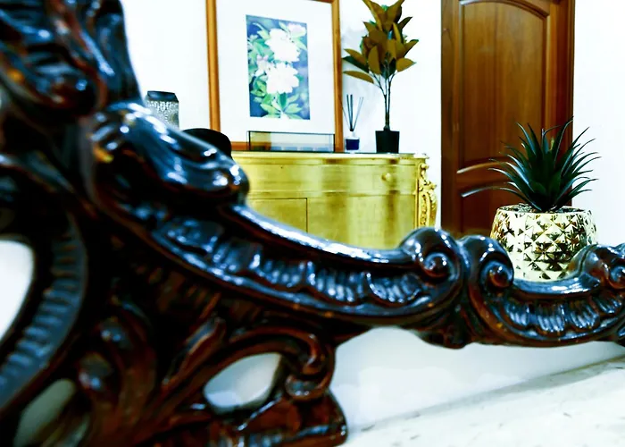 Ros - Charming 3 Bedroom Maisonette